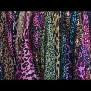 3 X 3 BOHO WALL DECOR/CURTAINS